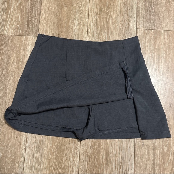 Gray Mini Skirt with Built-In Shorts - Picture 2 of 6